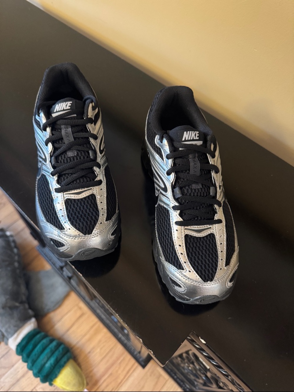 Nike Black & Silver Athletic Sneakers